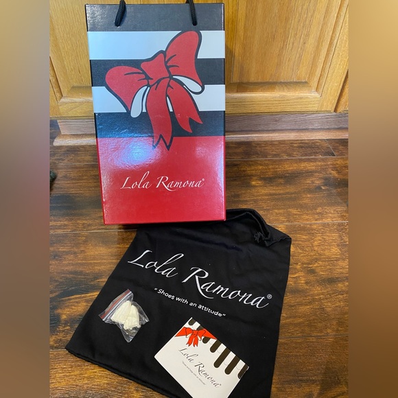 LOLA RAMONA MARY JANE SPATS SPECTATOR RETRO VINTAGE PUMPS HEELS NIB - Picture 15 of 16